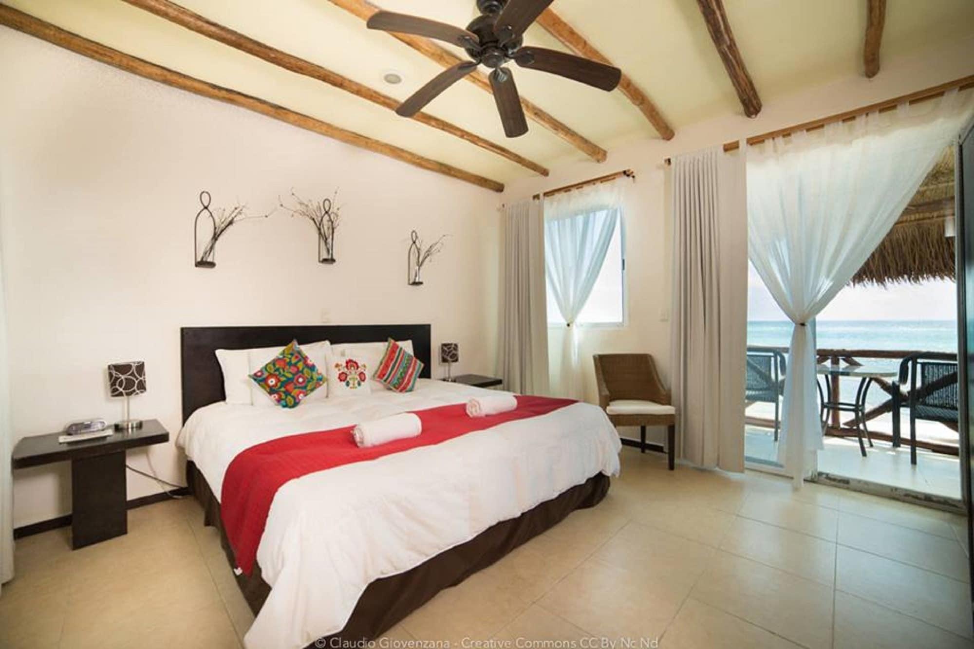 Hotel Arenas Mahahual Exterior photo