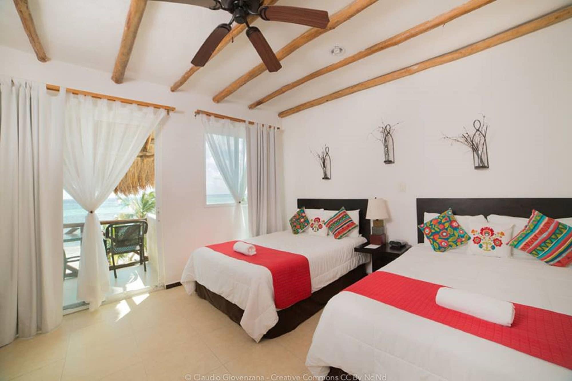 Hotel Arenas Mahahual Exterior photo